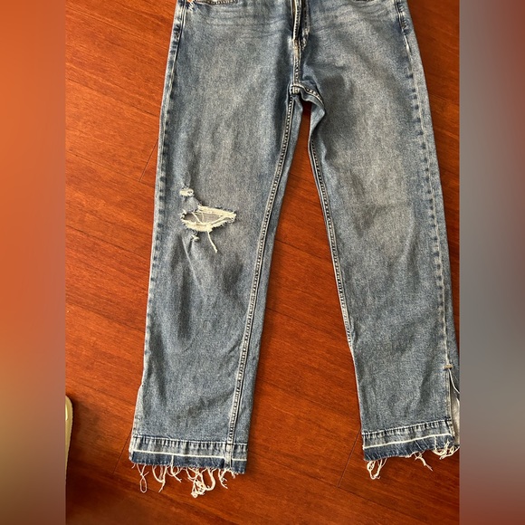 GAP Mid Rise 90’s Loose Mid Rise Jeans - Picture 5 of 10